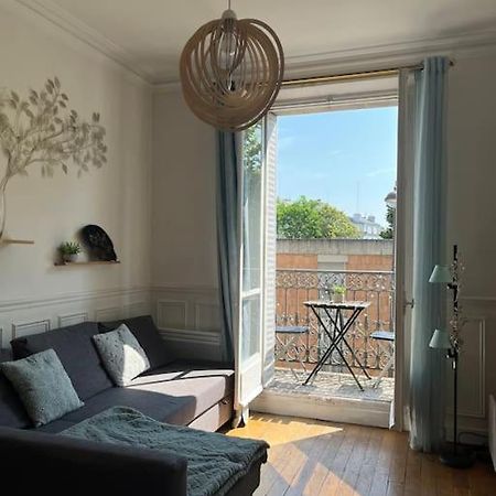 Beautiful Apartment With Balcony Paris Exterior foto