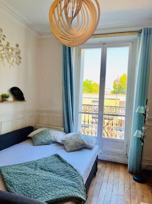 Beautiful Apartment With Balcony Paris Exterior foto
